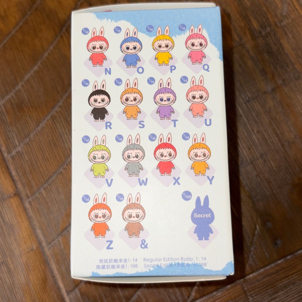 POP MART authentic labubu pin for love “Q” - Picture 2 of 5